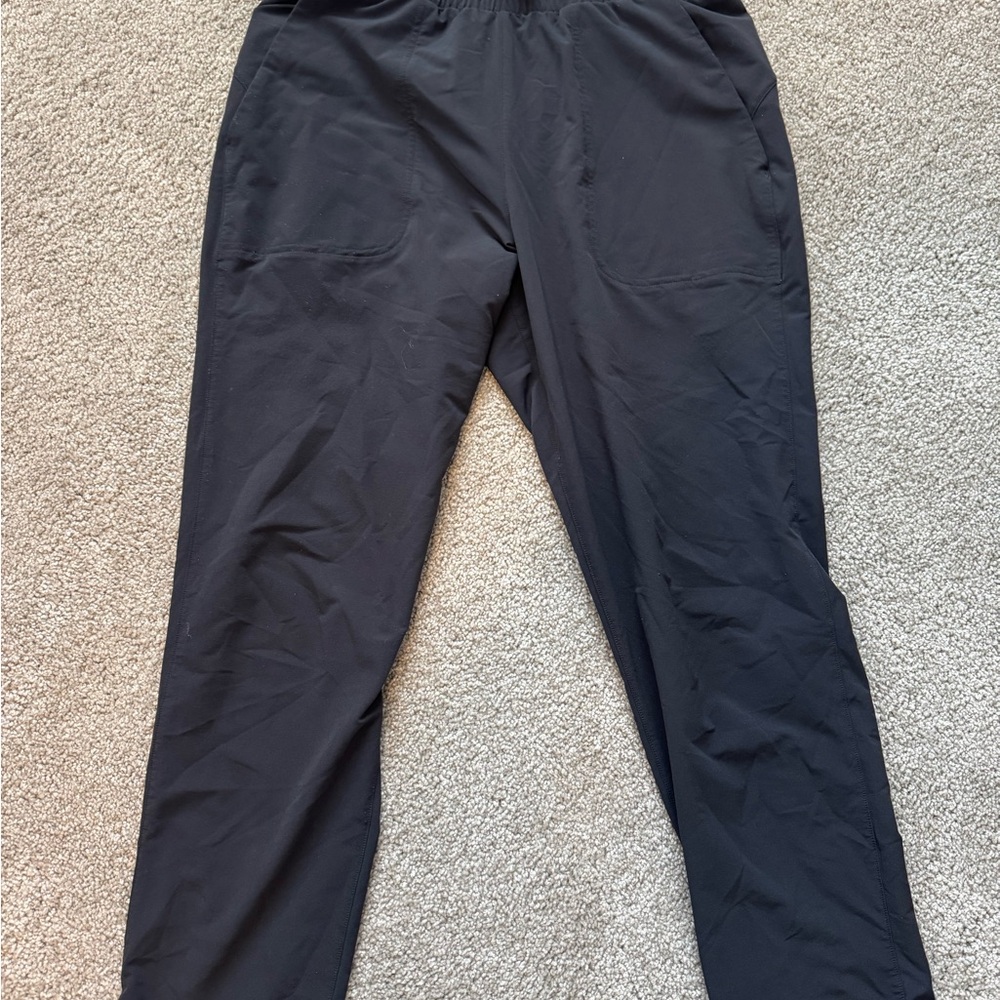 Spanx out of office women’s size small black jogger crop Pants like new